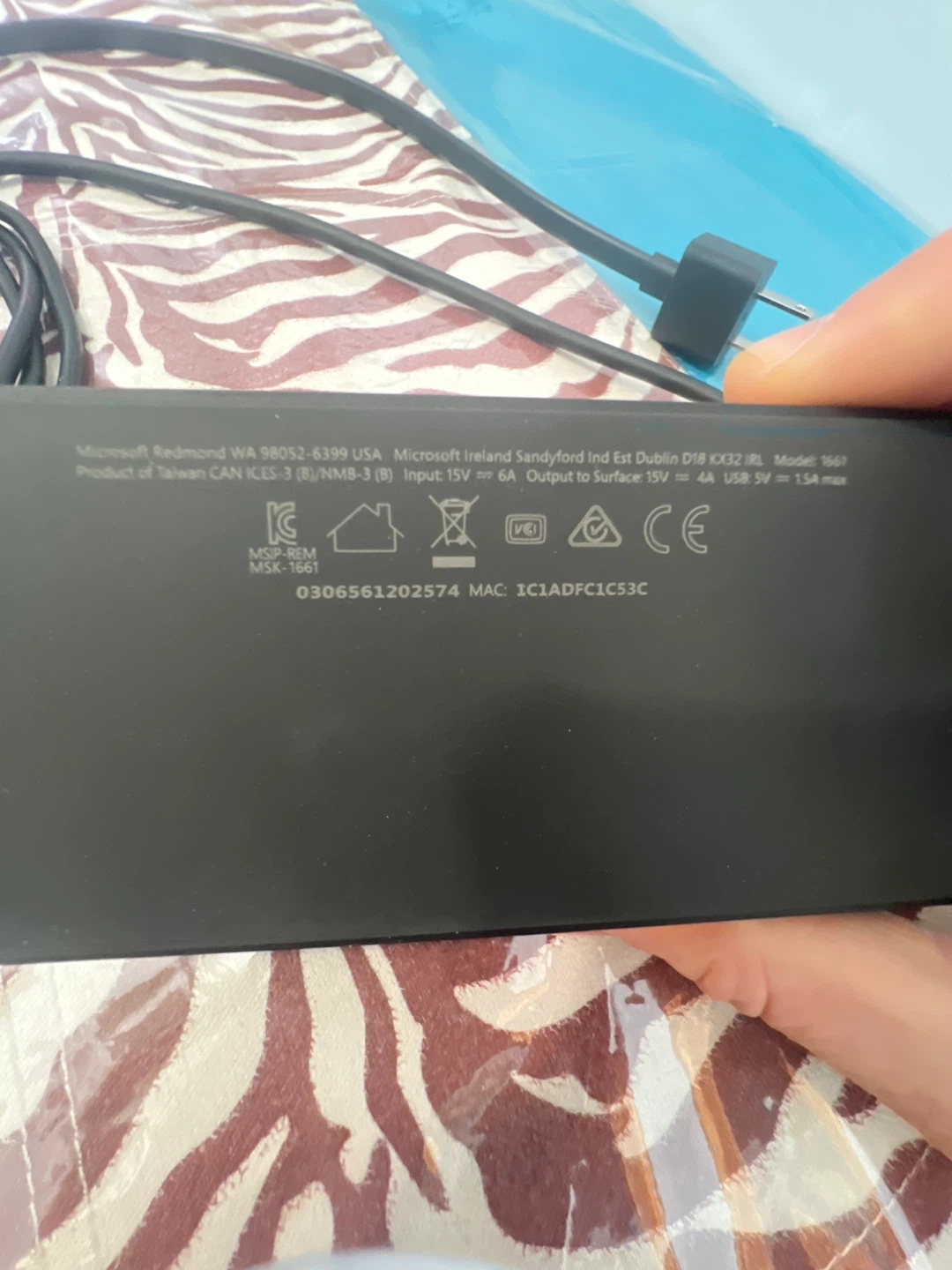 Microsoft Surface Dock + 90W Adapter - photo 4