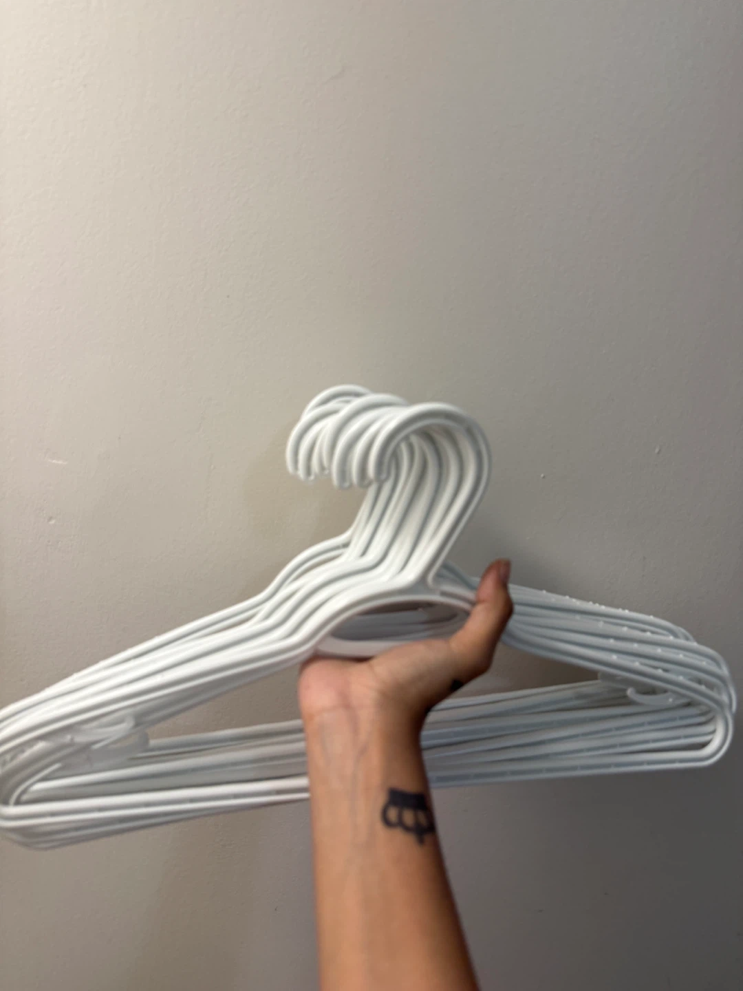 White Plastic Hangers - 10 Pack