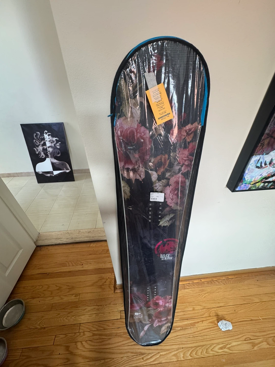Never Summer Barrett Snowboard 149 Womens
