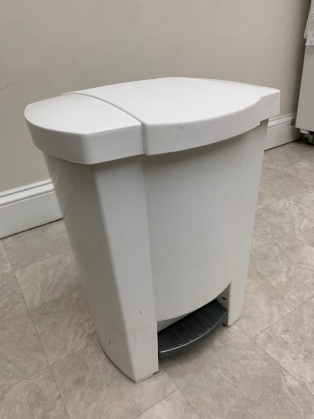 Small Garbage Bin / Trash Can / Kitchen & Bathroom - White - photo 3