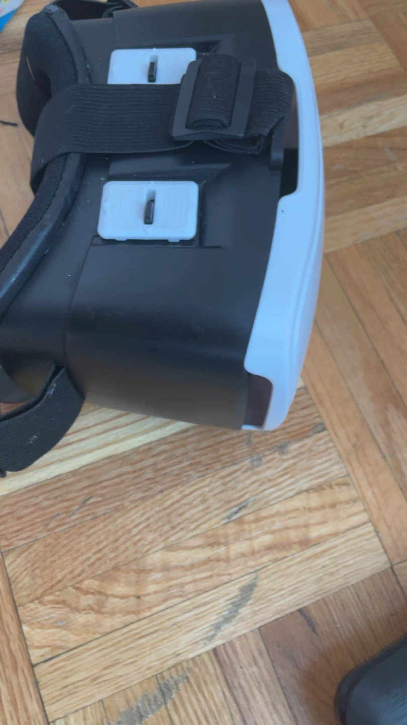 Black and White VR Headset