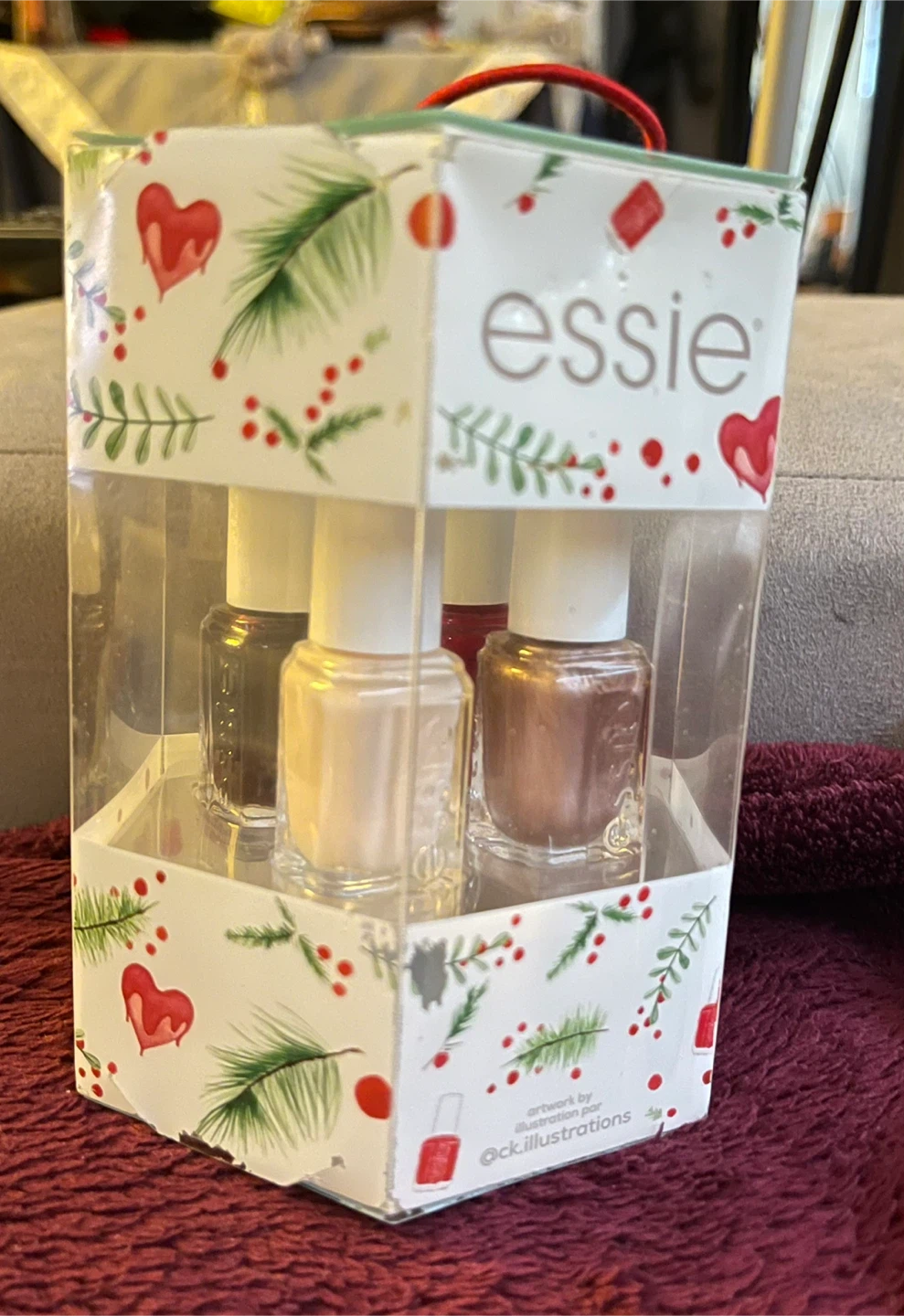 Essie 4-Piece Nail Polish Gift Set - photo 2