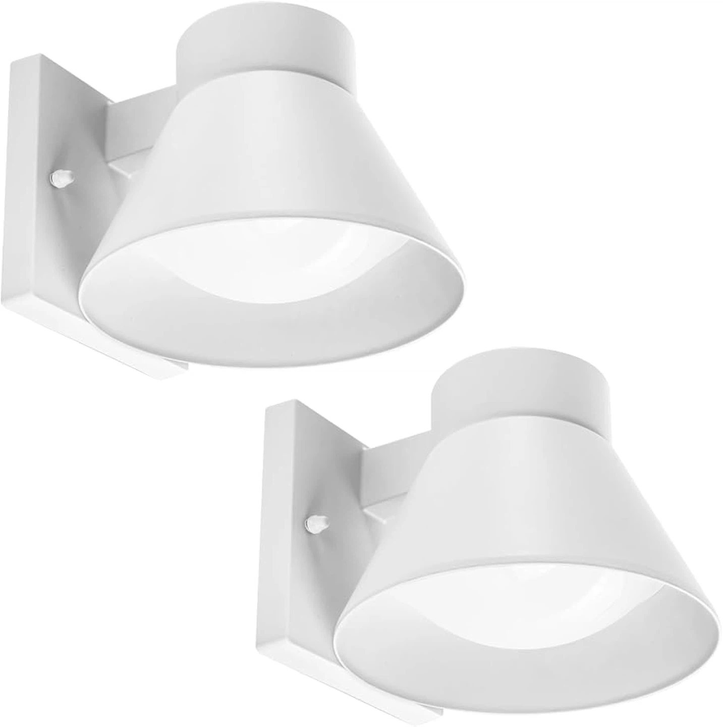 UME White Outdoor Wall Light Fixture