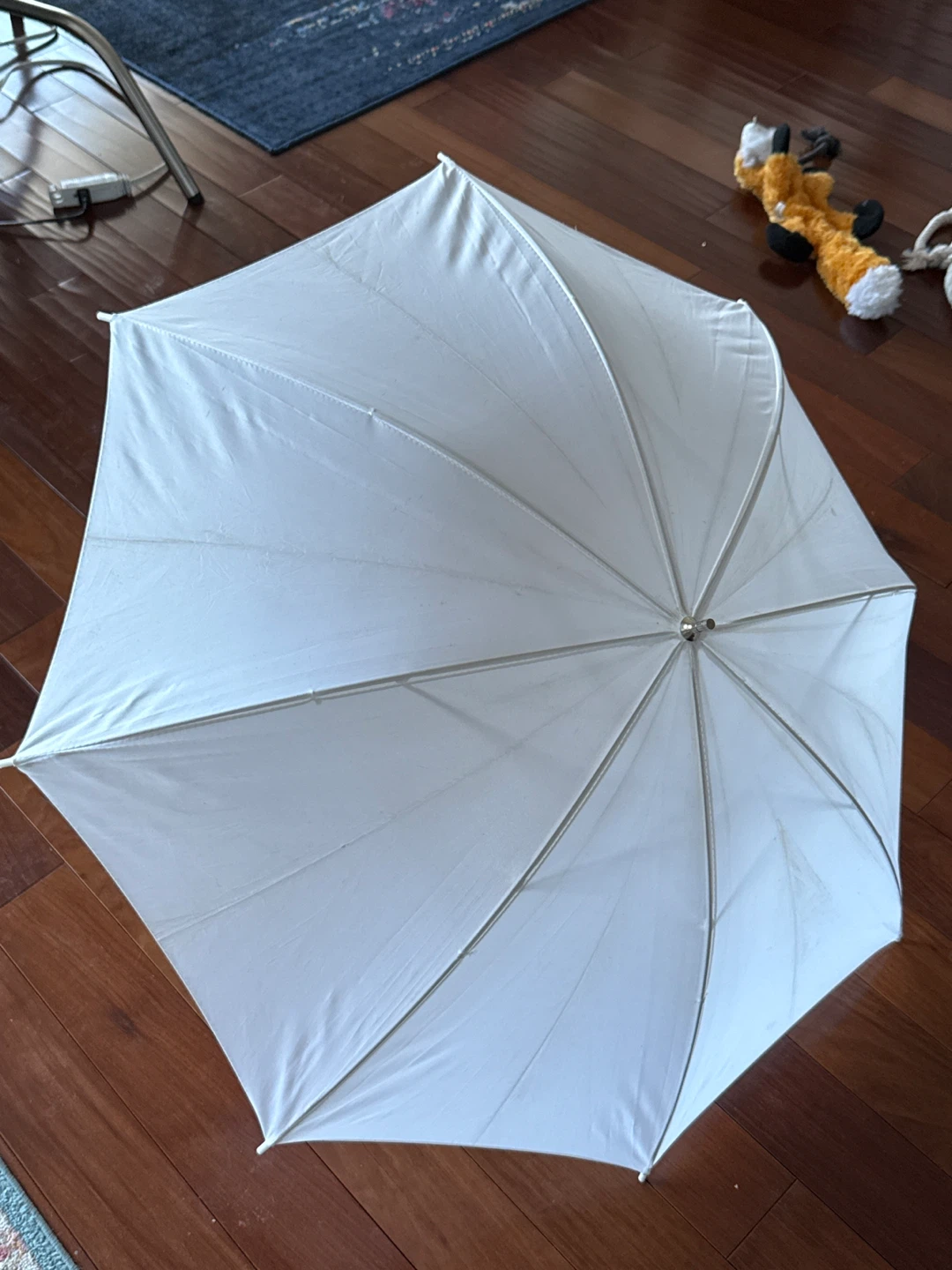 White Strobe Umbrella (x2) - FREE - photo 2