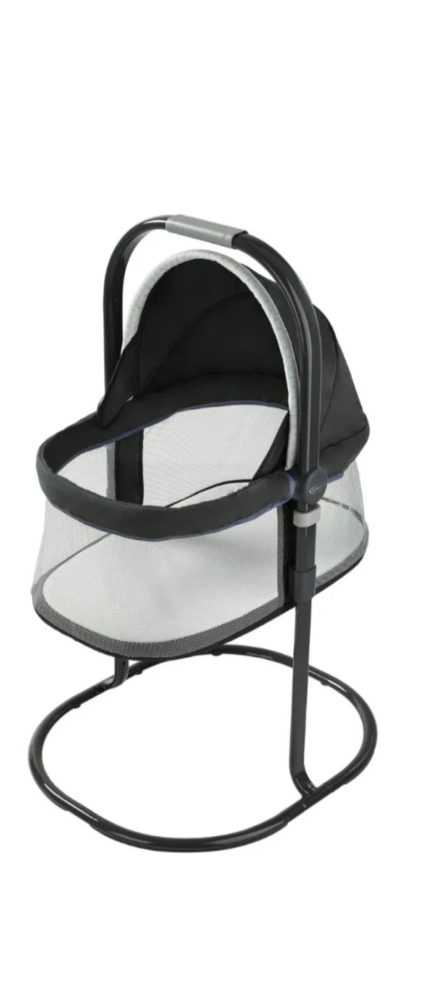 Graco Bassinet with Canopy