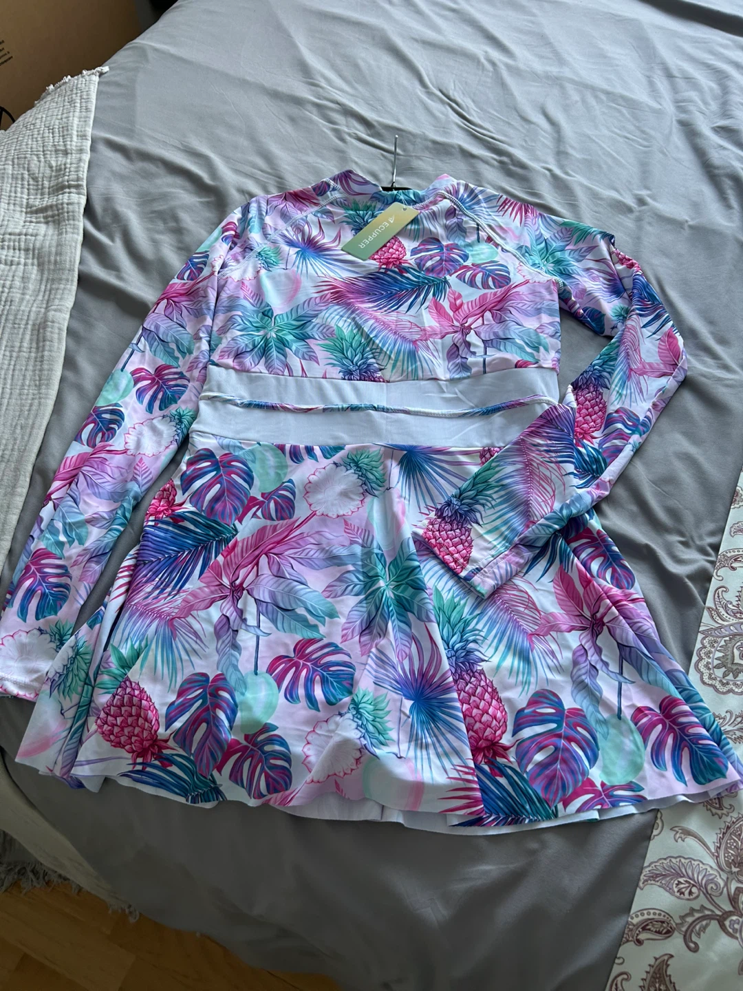 NWT med Long Sleeve Rash Guard Swimsuit Dress - photo 4