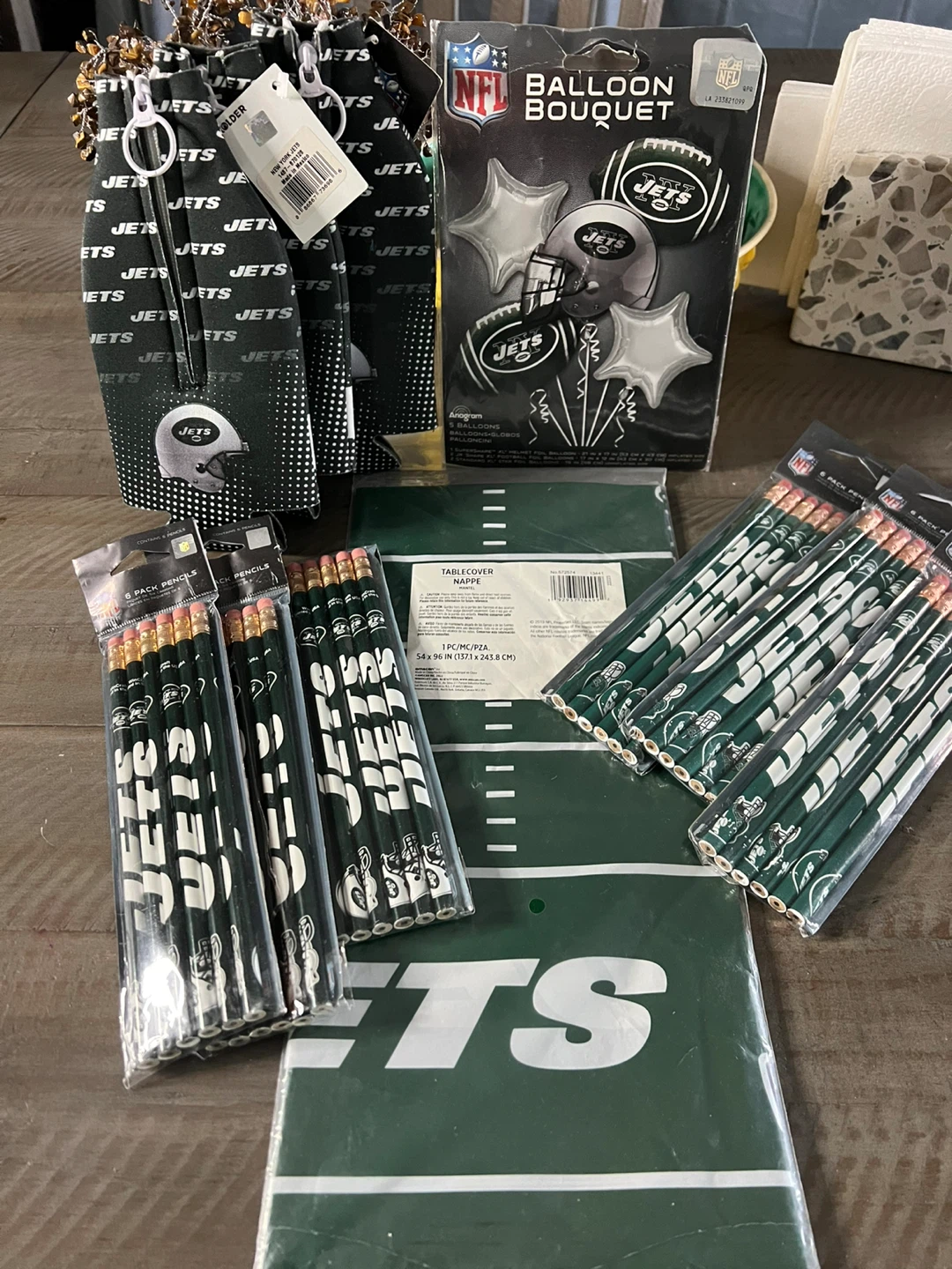 New York Jets NFL Merchandise Bundle - Pencils, Balloon Bouquet