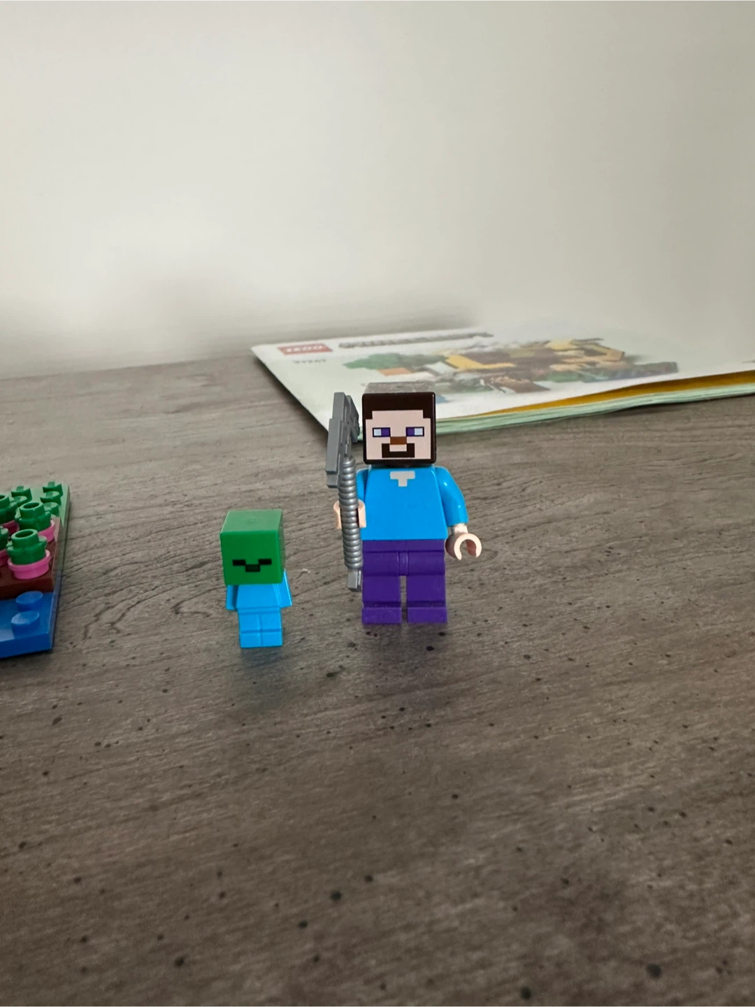 LEGO 21241 Minecraft The Bee Cottage - photo 3