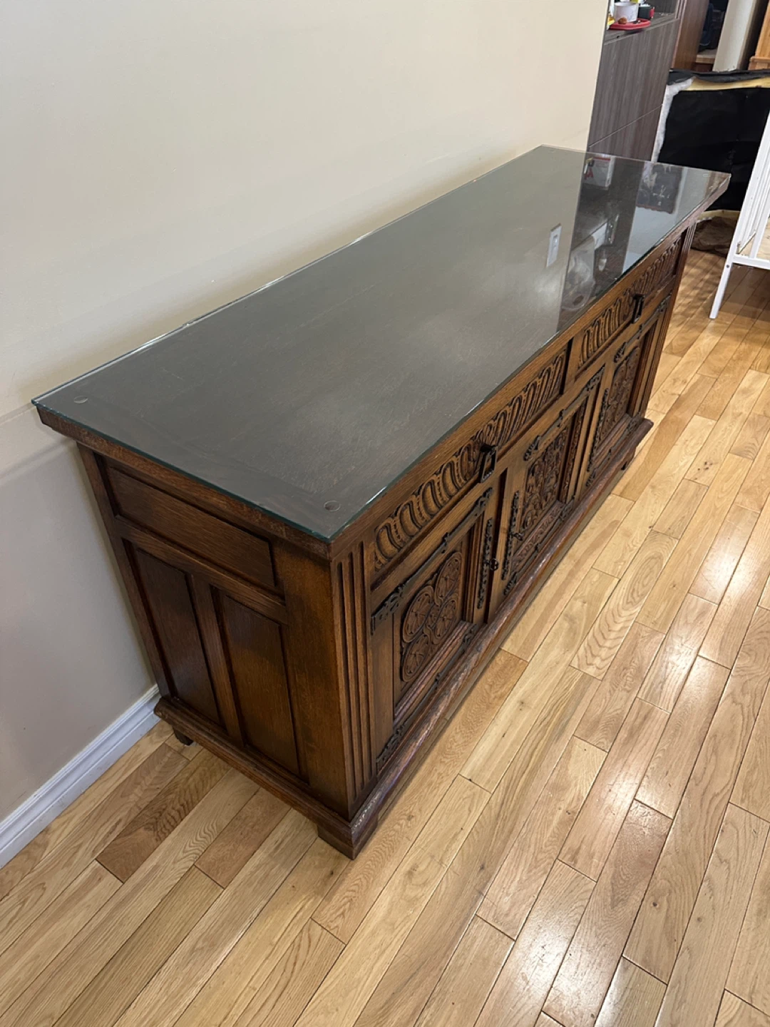 Antique Renaissance Revival Oak Sideboard Buffet  (CAN DELIVER) - photo 2