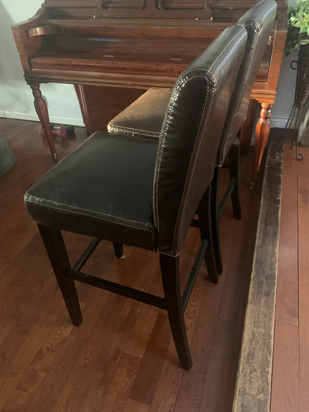 Set of 2 Black Faux Leather Bar Stools - photo 3
