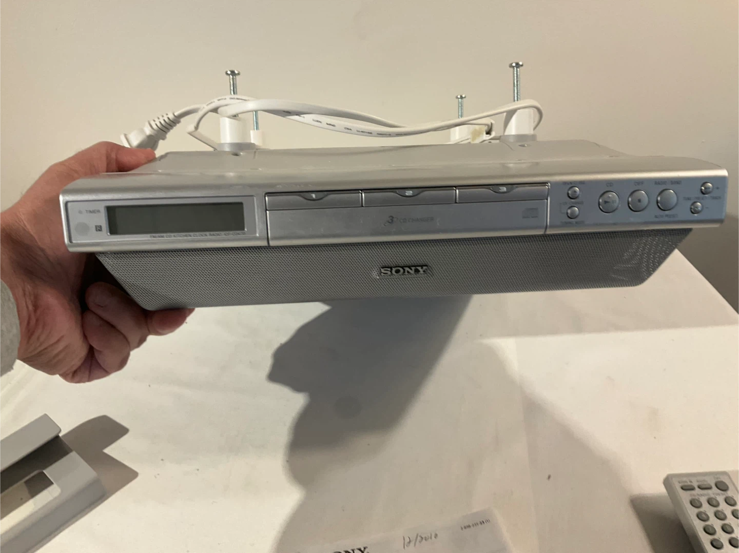 Sony FM/AM 3 CD Kitchen Clock Radio with Remote