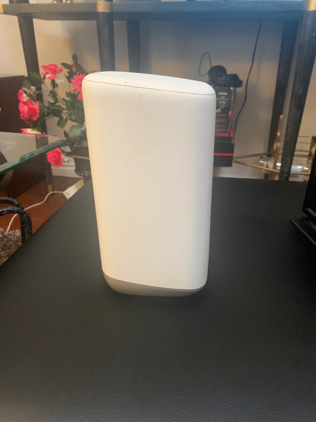 White Wireless Router - photo 4