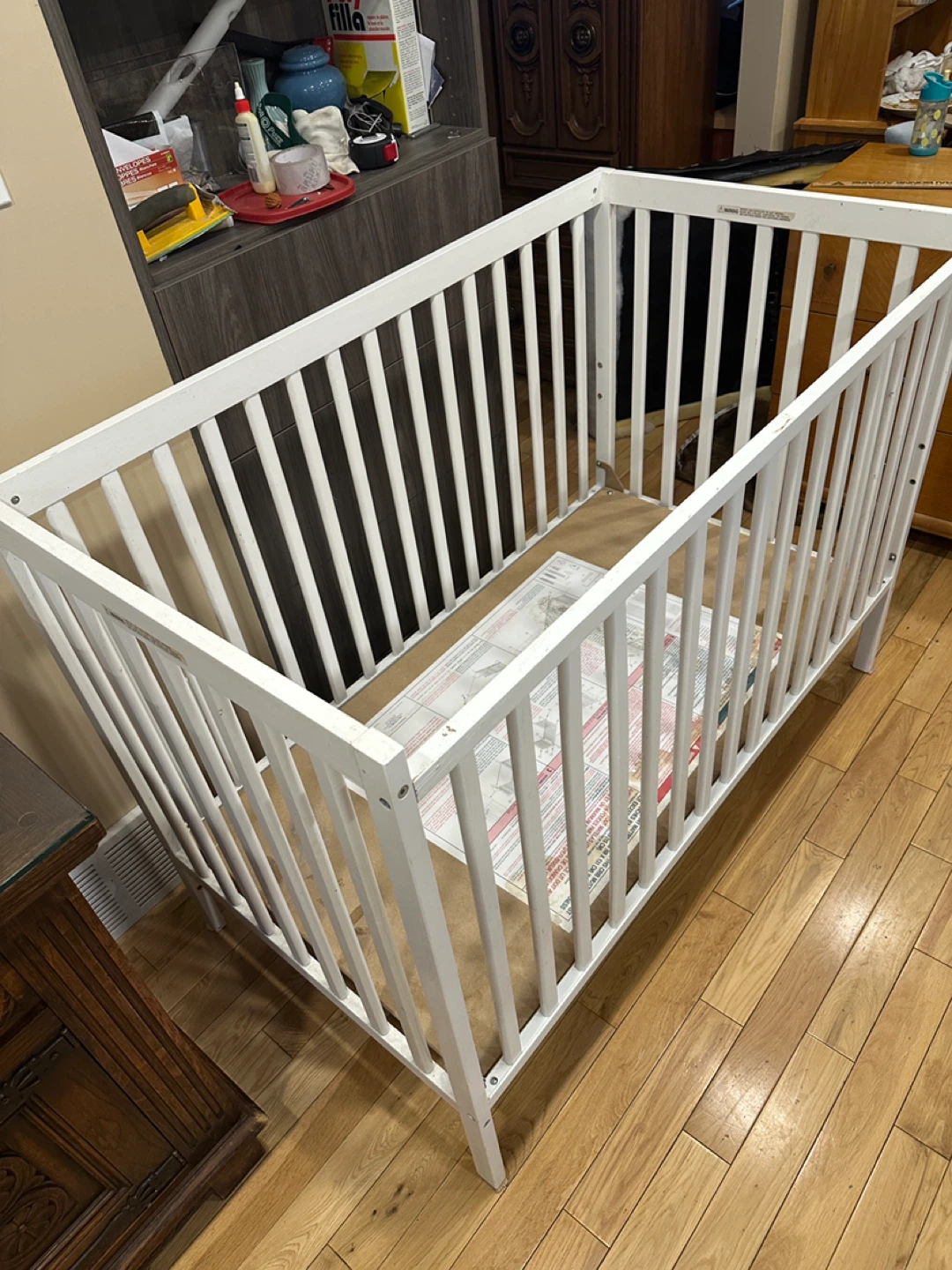 White Solid Baby Crib with Adjustable Height (CAN DELIVER) - photo 2
