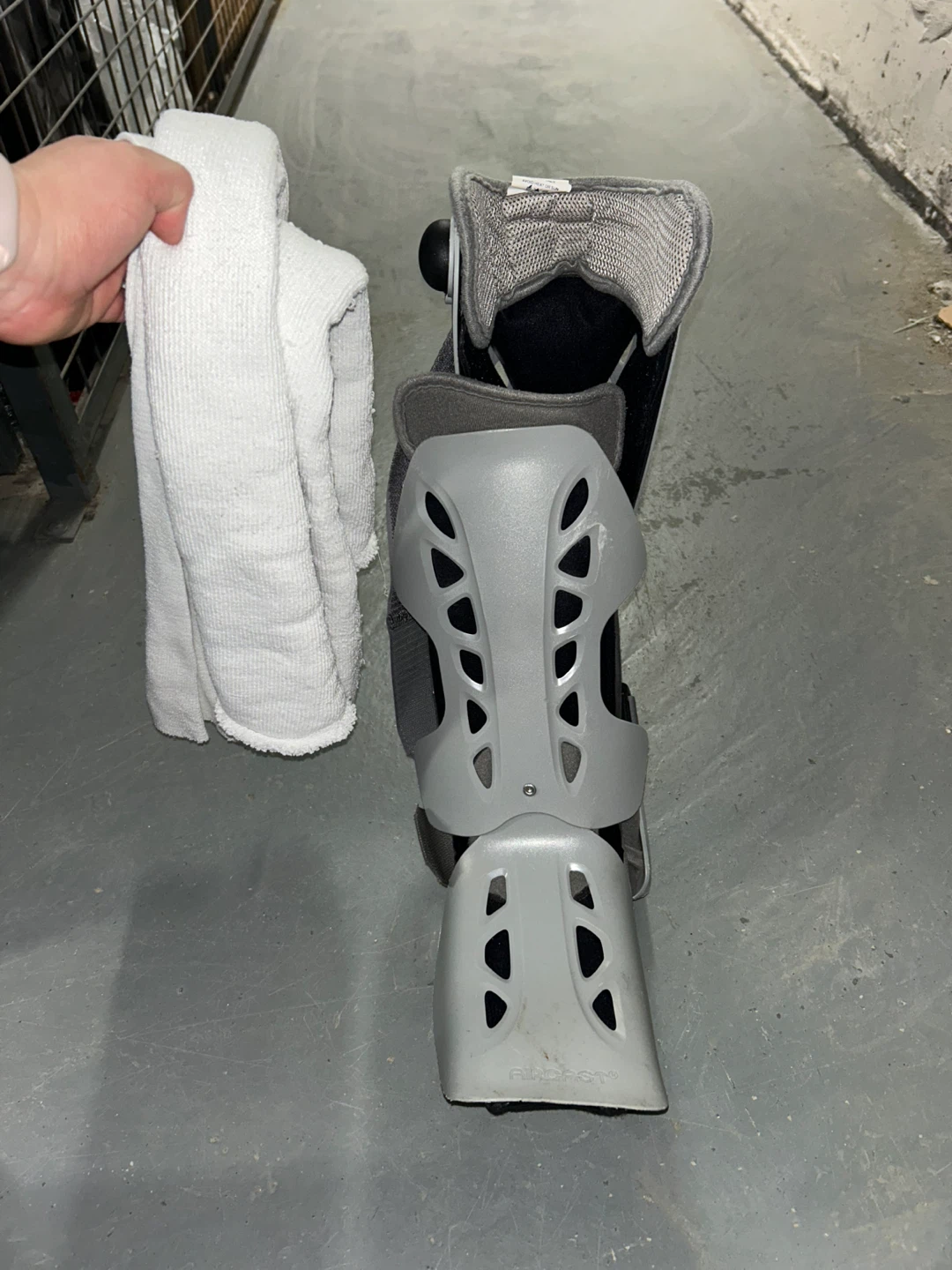Aircast Walker Boot Brace