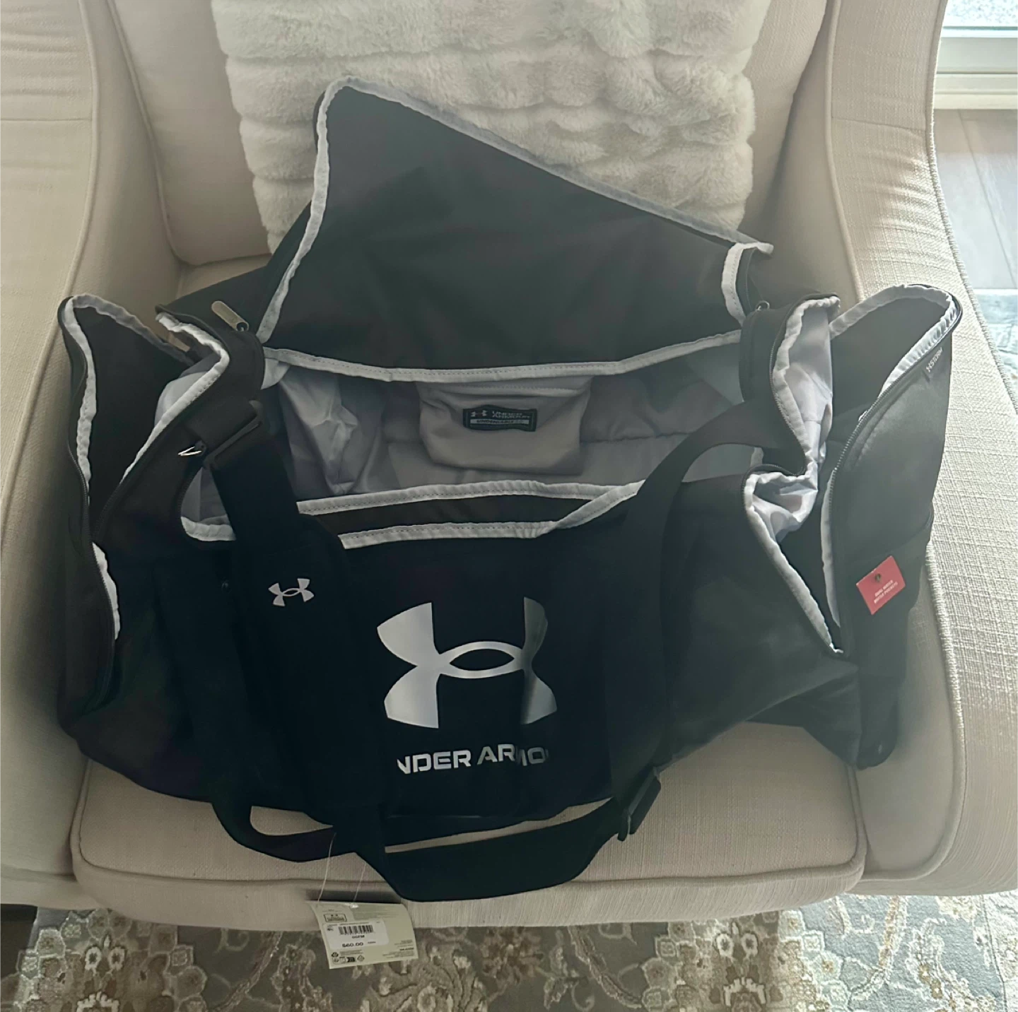 BRAND NEW Large Under Armour Gym Bag - photo 3