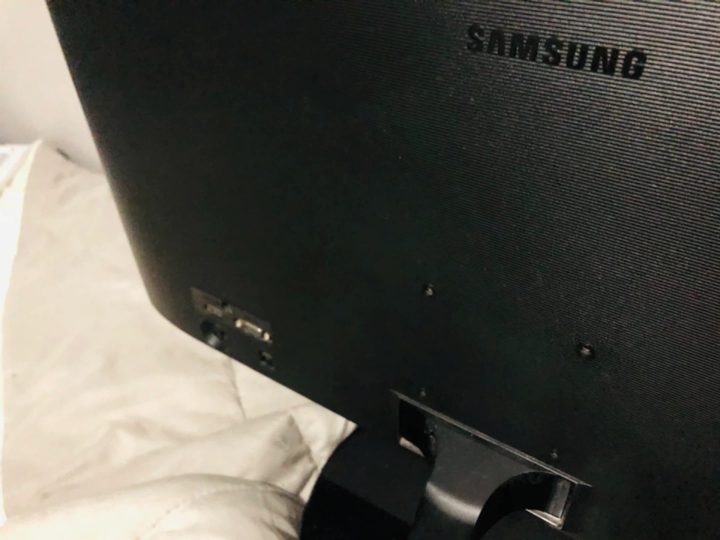 Brand new Samsung S27F350FHN 27" Monitor - photo 2