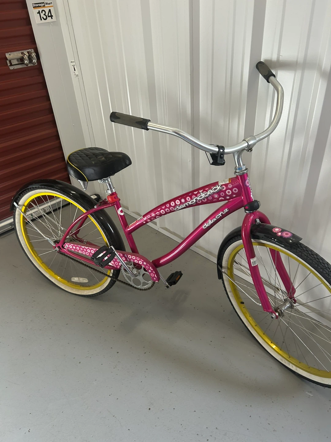 Diamondback "Delilah Cruz" Women's Cruiser Bike - Pink