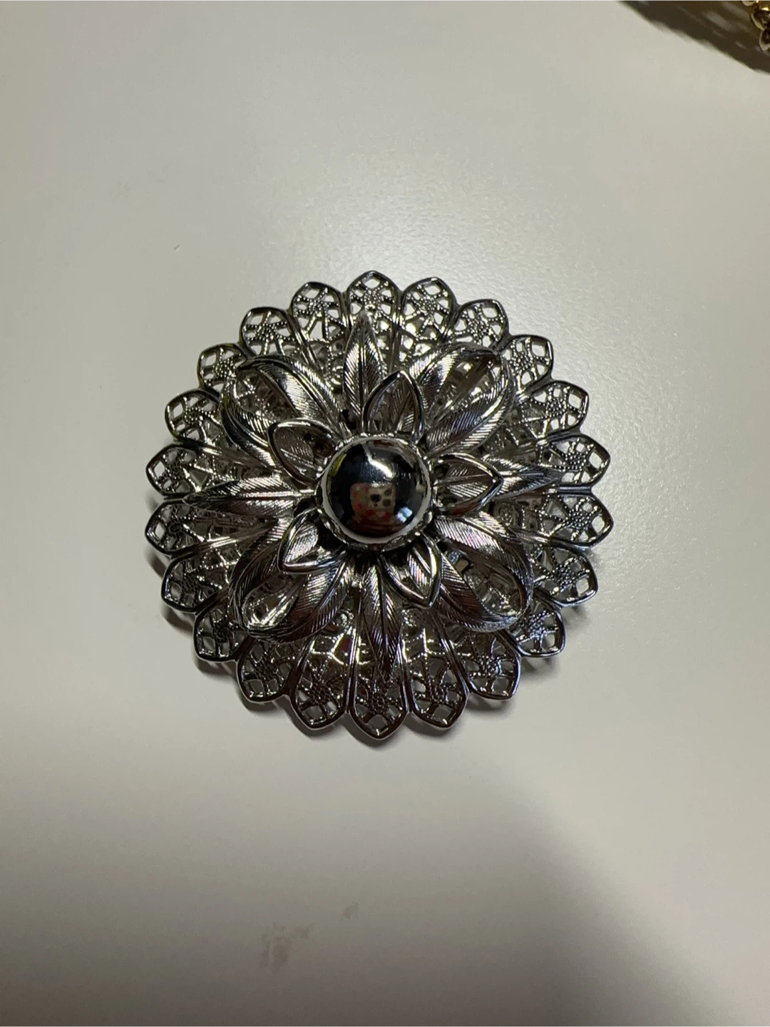Vintage Silver Tone Filigree Flower Scarf Clip Brooch