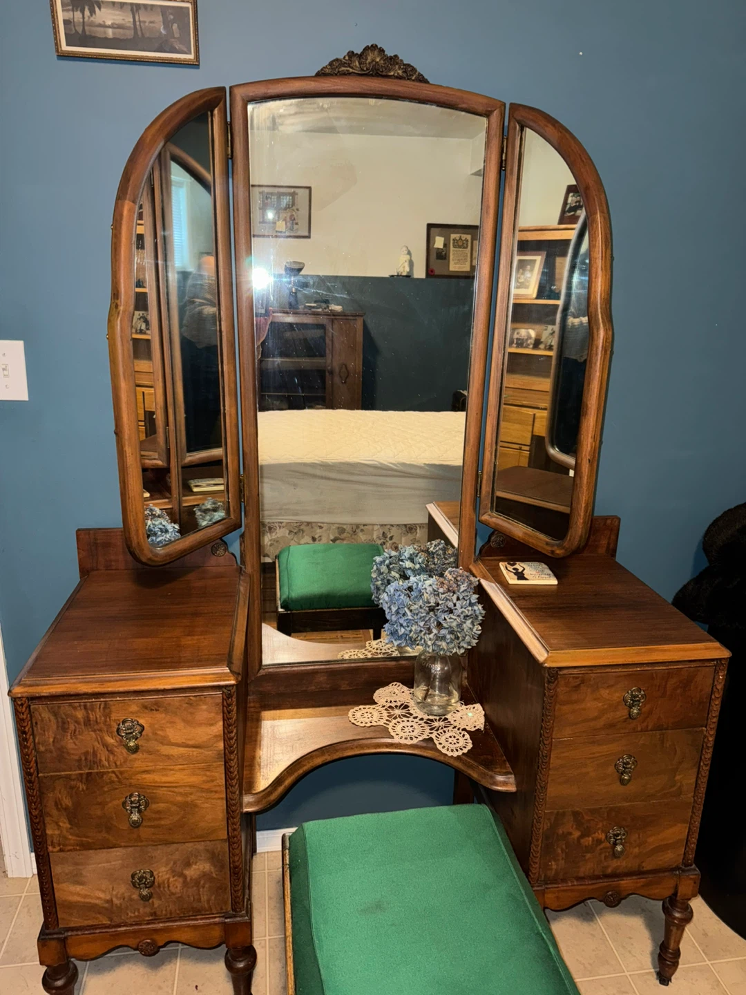 Vintage Tri-Fold Mirror Vanity Dresser with Stool - photo 2