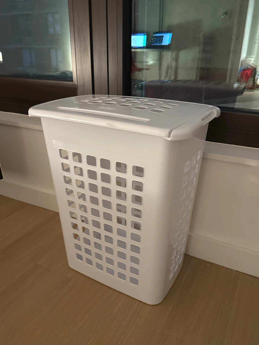 White Laundry Hamper Basket with Lid