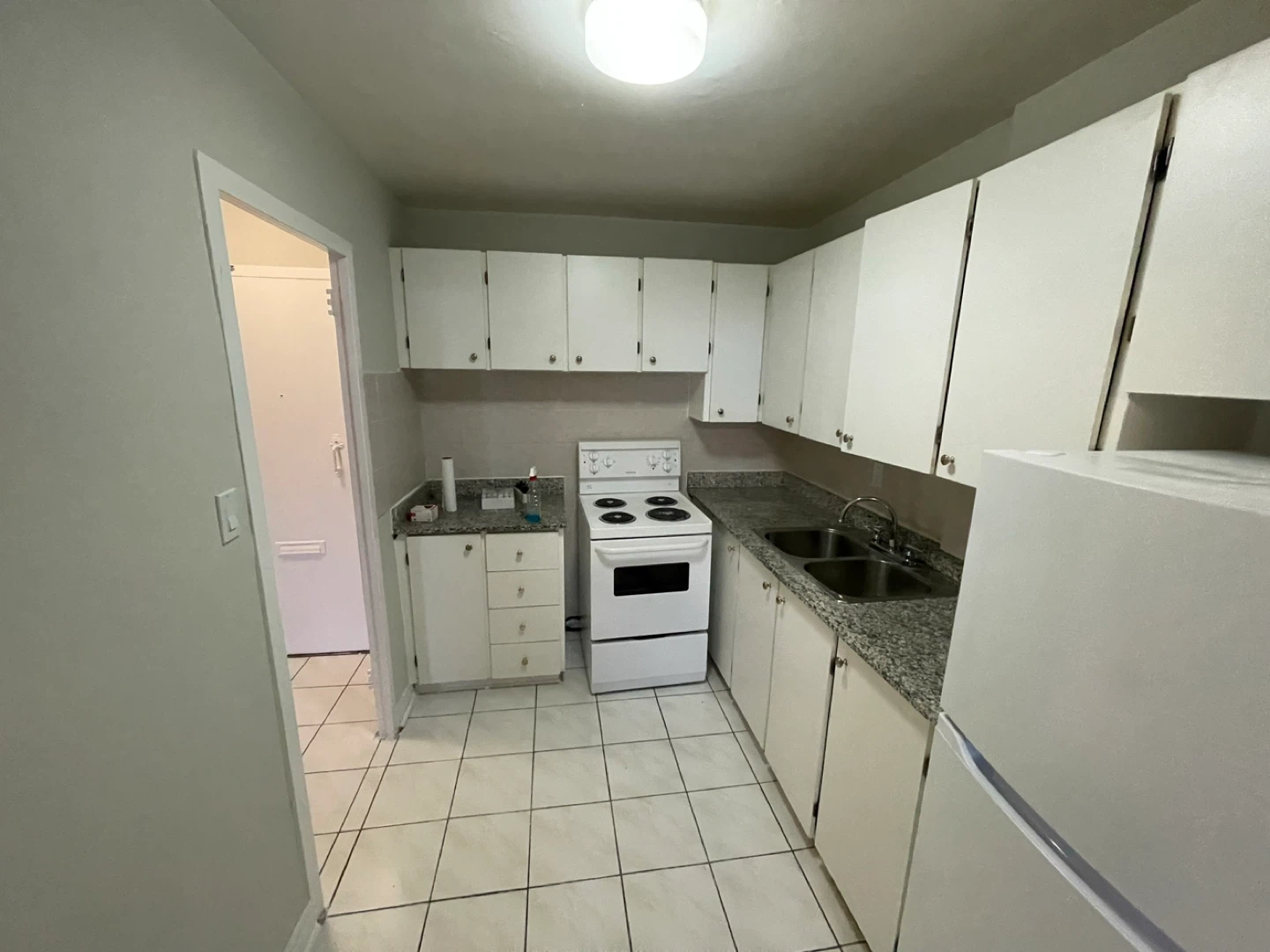 Private Room for Rent - photo 4