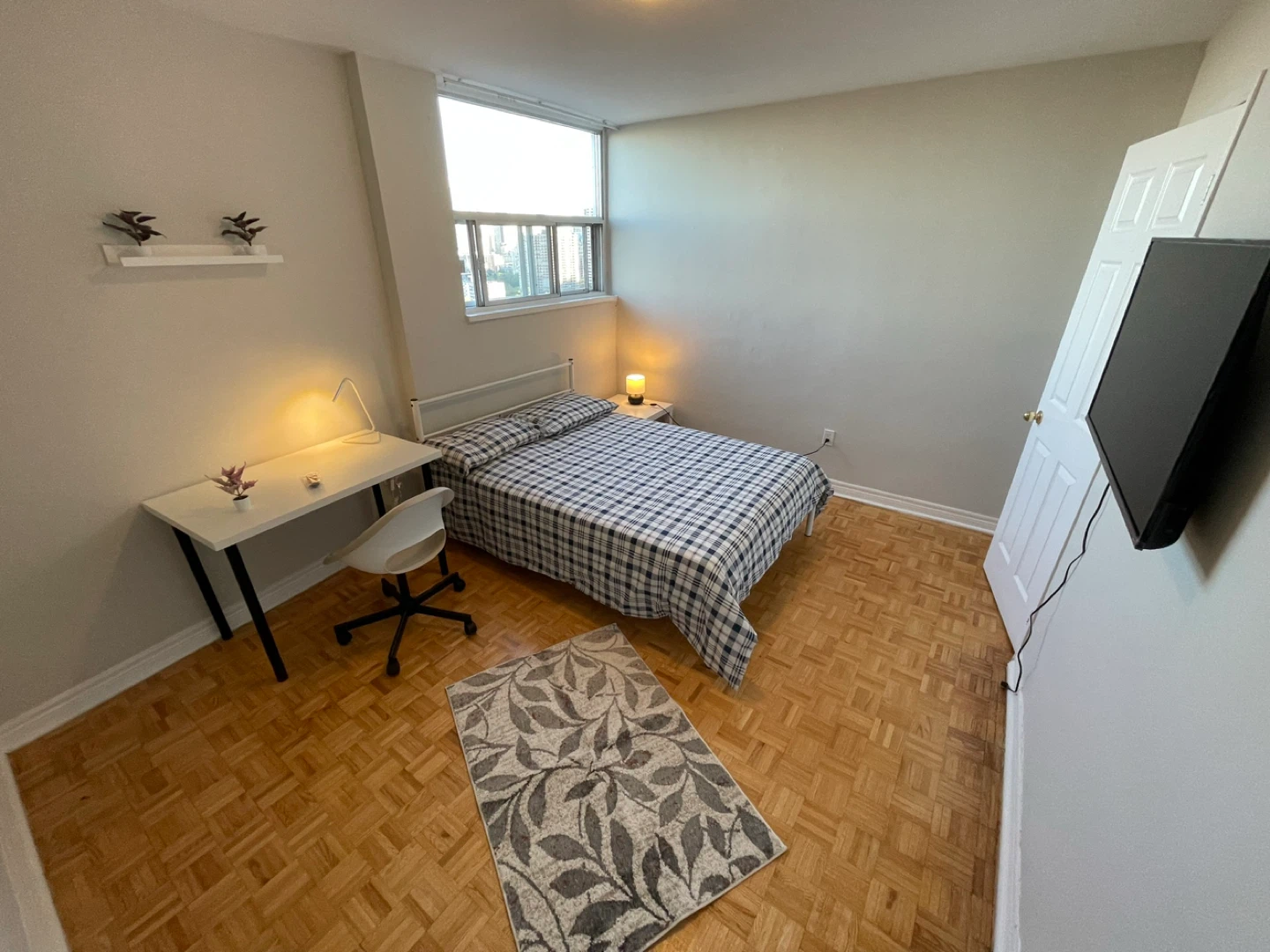 Private Room for Rent - photo 2