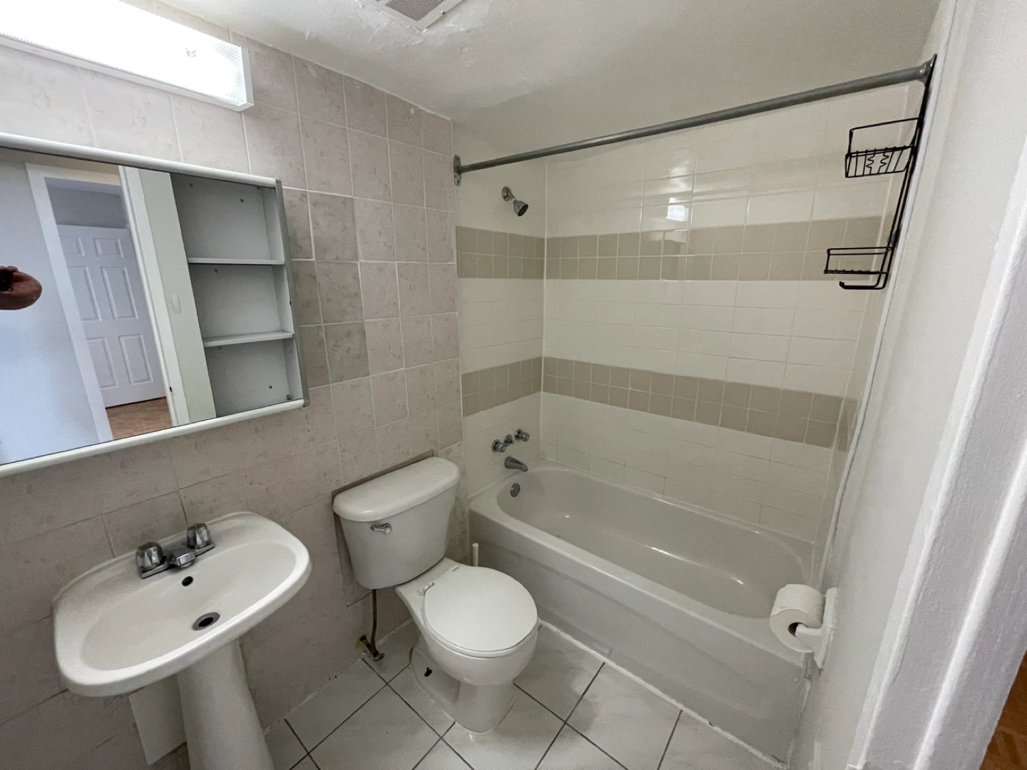 Private Room for Rent - photo 5