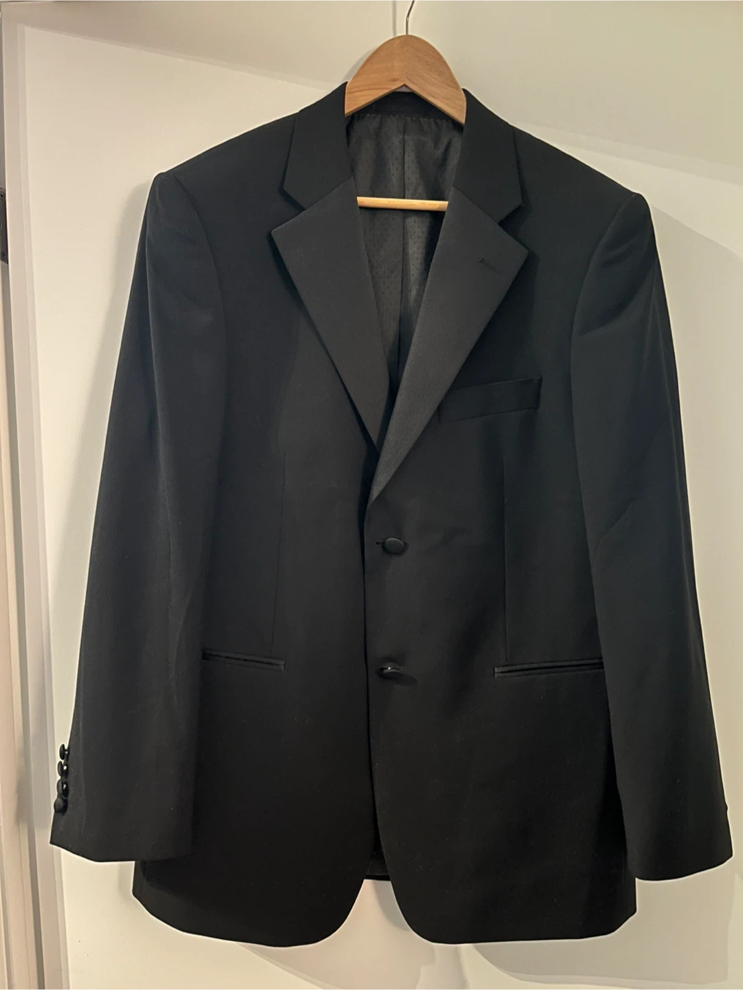 Taylor & Wright Black Tuxedo Suit Jacket and Trousers