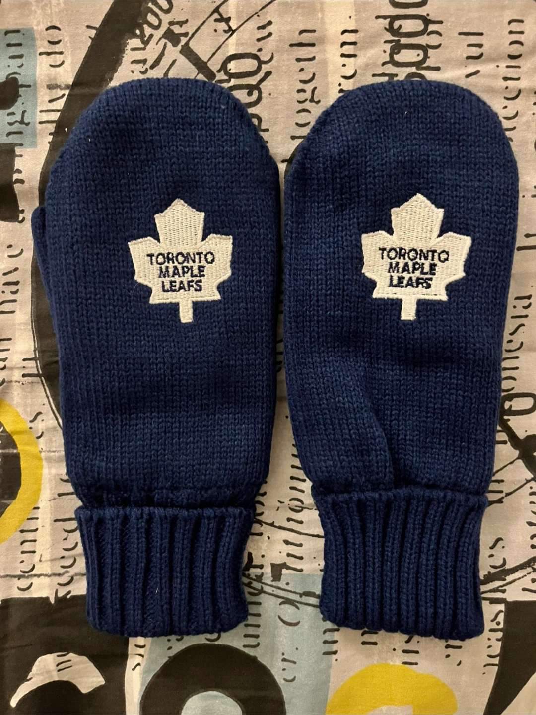 Toronto Maple Leafs Knit Mittens