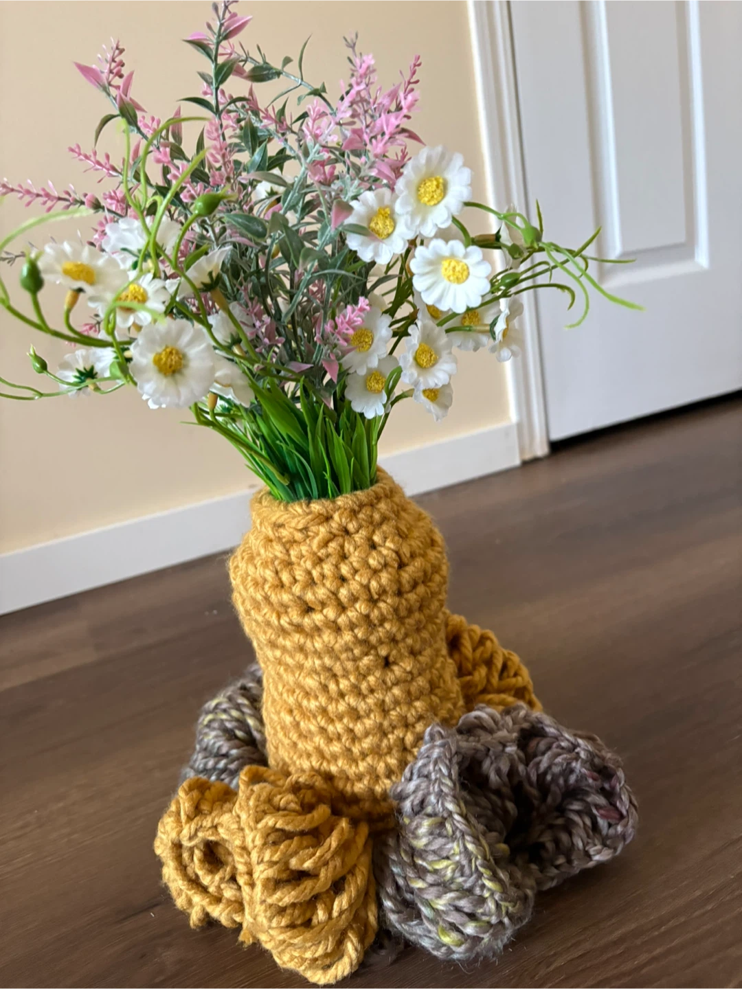 Handmade Crocheted Vase - photo 5