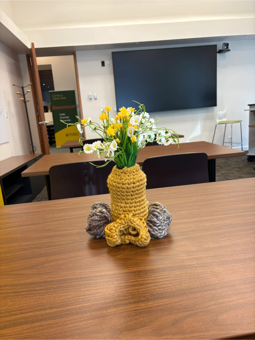 Handmade Crocheted Vase - photo 4