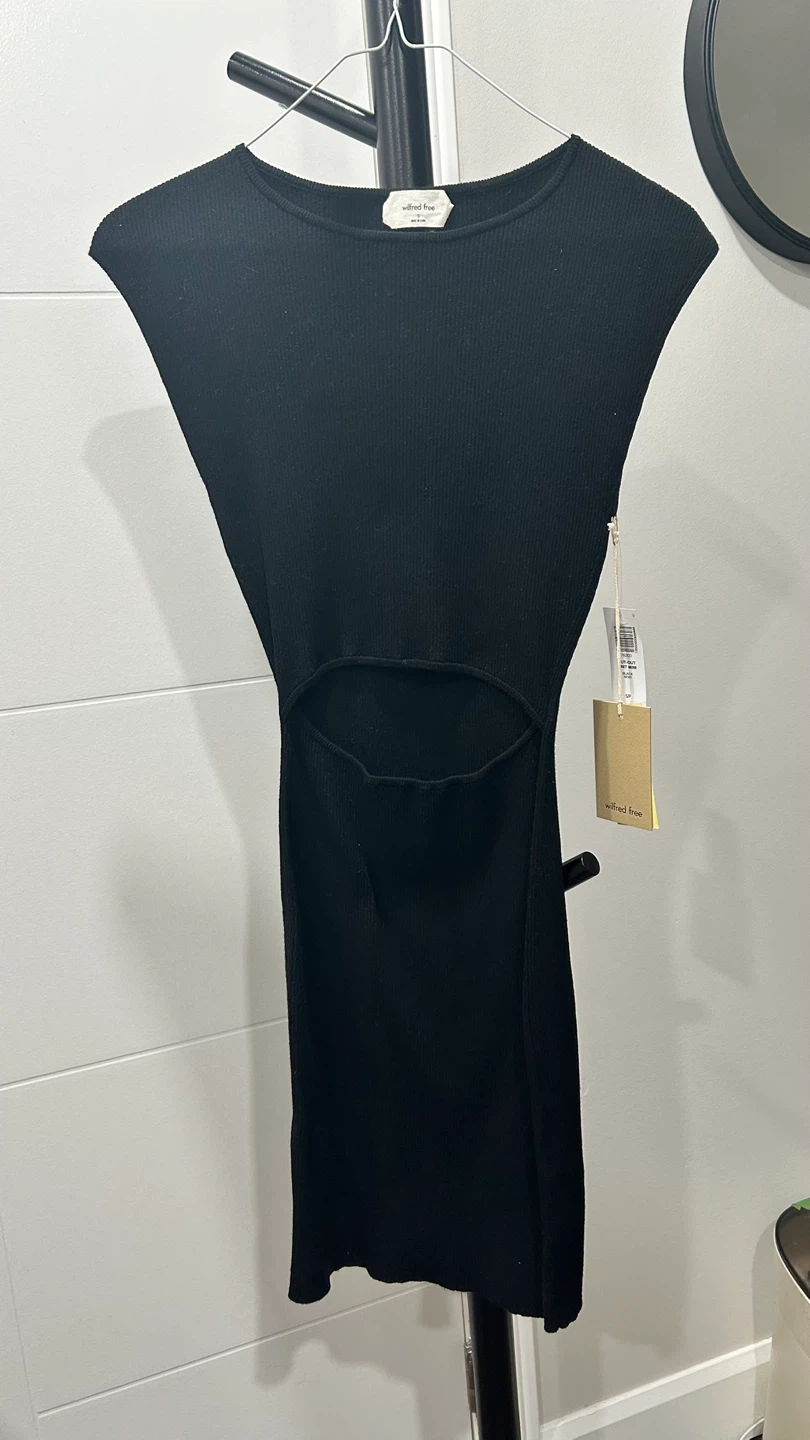 Wilfred Free Black Ribbed Cutout Dress - photo 3