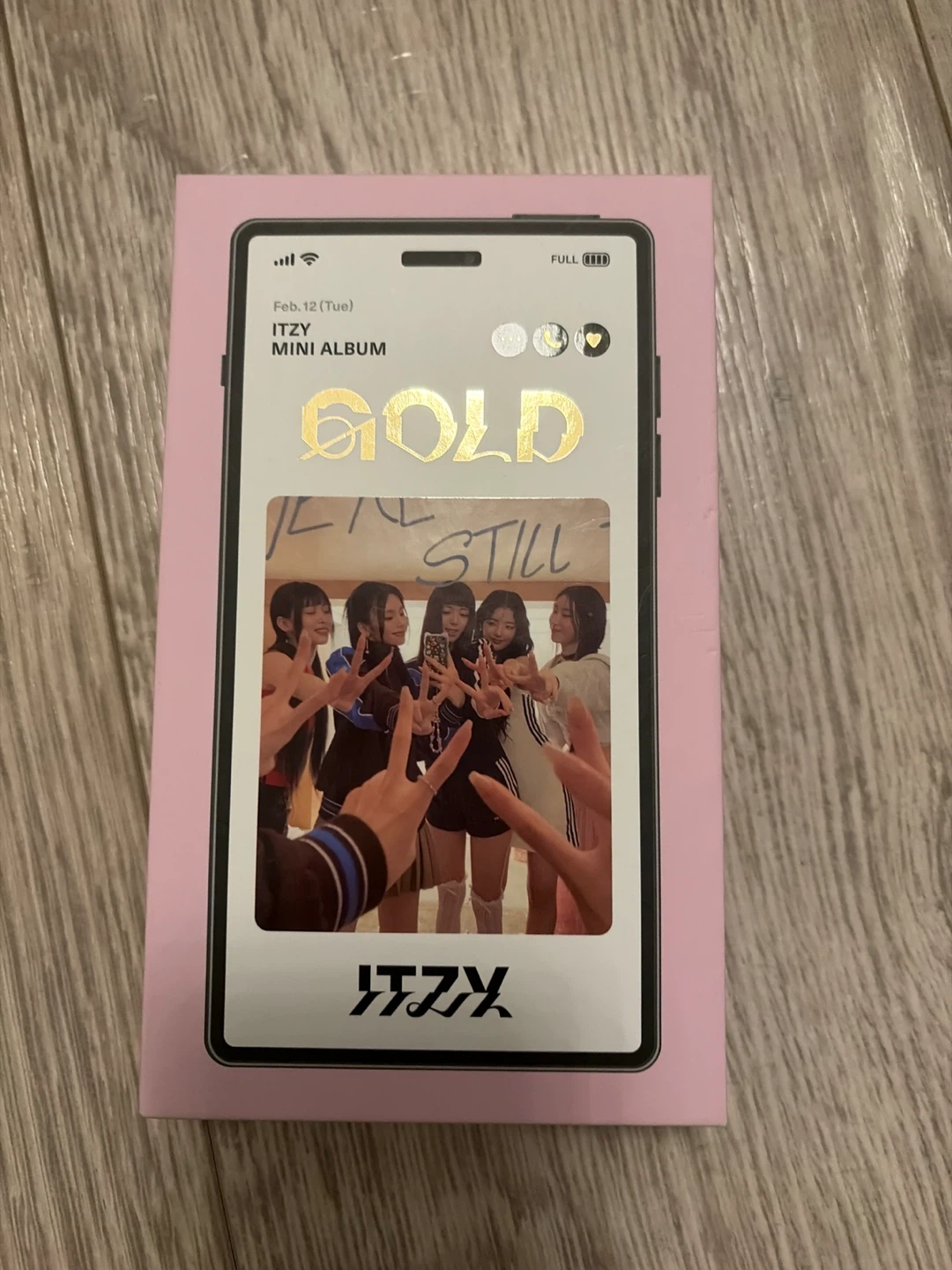 ITZY GOLD MINI ALBUM