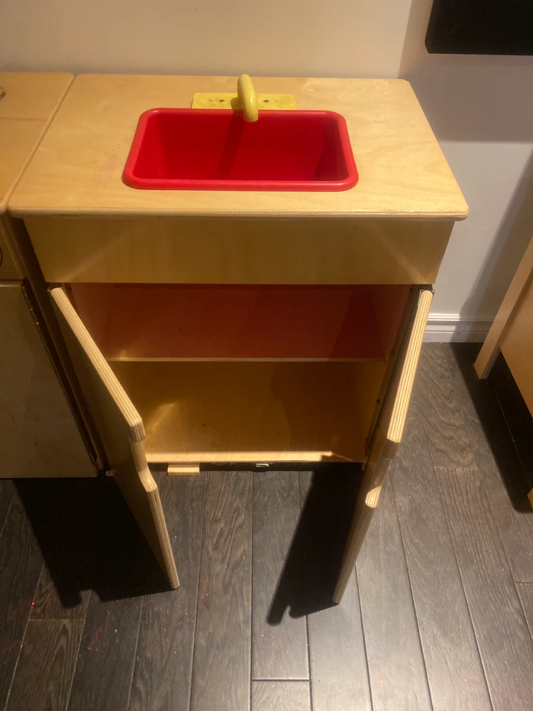 Daycare furniture- Wooden Play Kitchen with Sink and Stove - photo 2