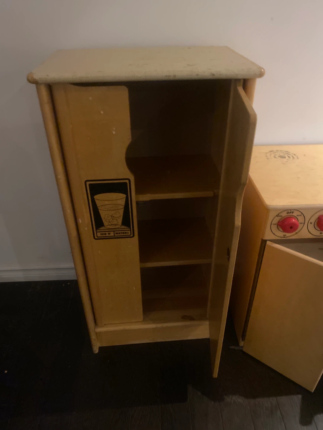 Daycare furniture- Wooden Play Kitchen with Sink and Stove - photo 4