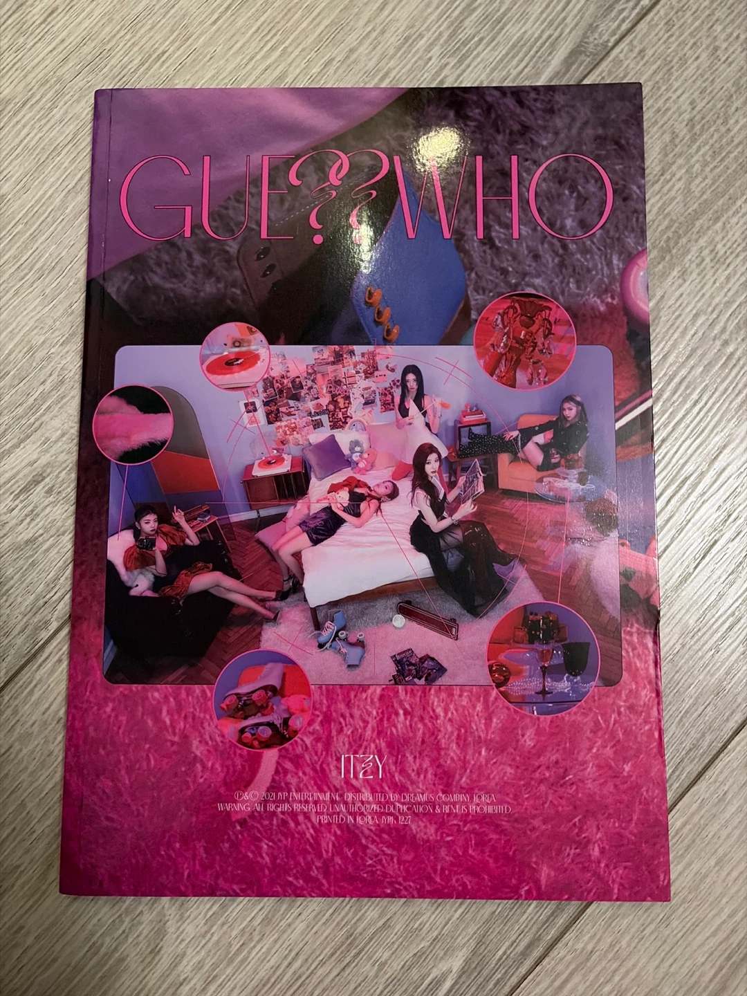 ITZY GUESS WHO Album