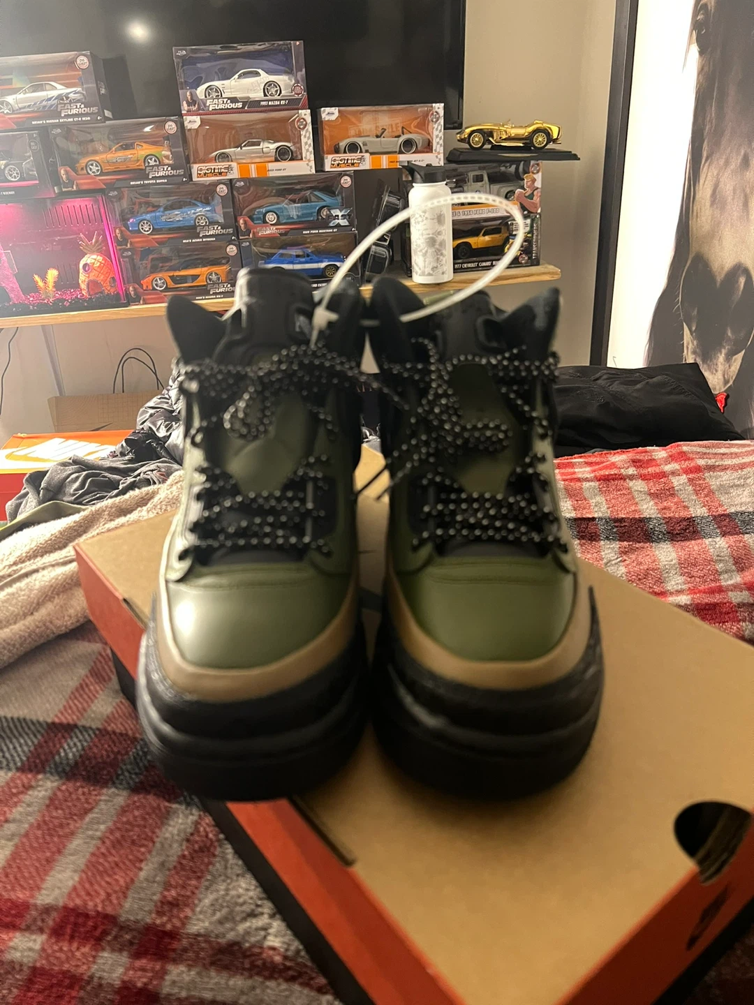 Nike Jordan 4 Boots - photo 2