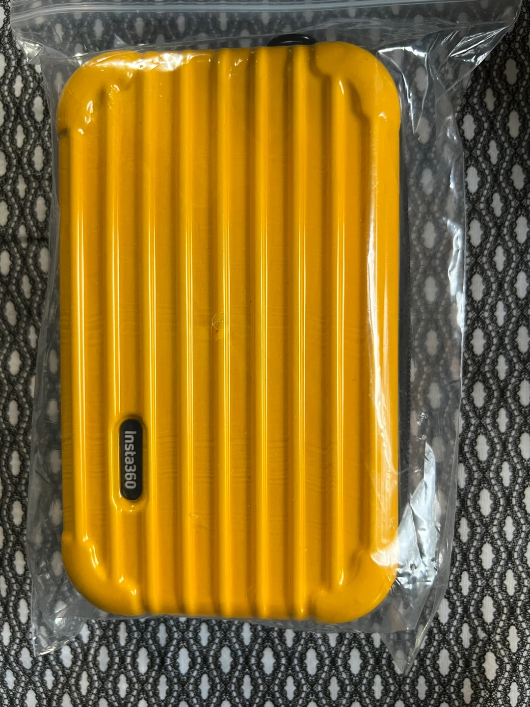 Insta360 invisible selfie stick and hard shell case - photo 2