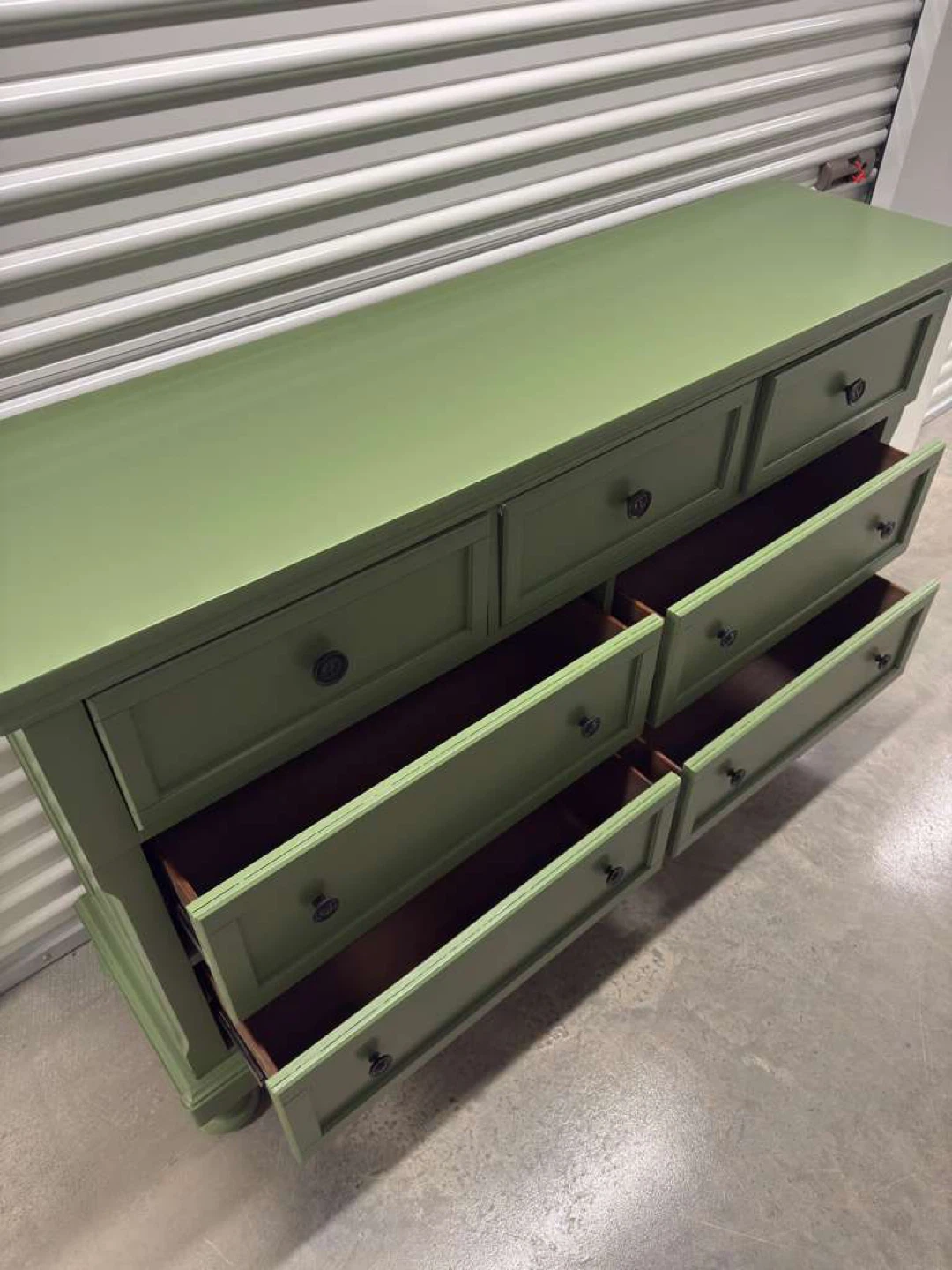 🚨Free Delivery NJ/NY Green Solid Wood Dresser- 7 Drawers - photo 2