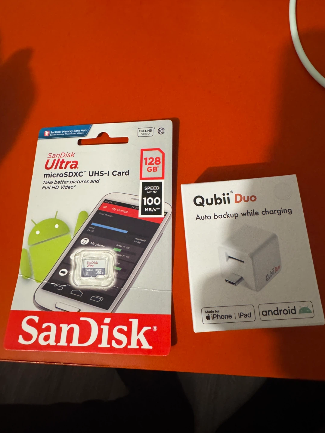 Qubii Duo Auto Backup Device with 128GB SanDisk MicroSD Card