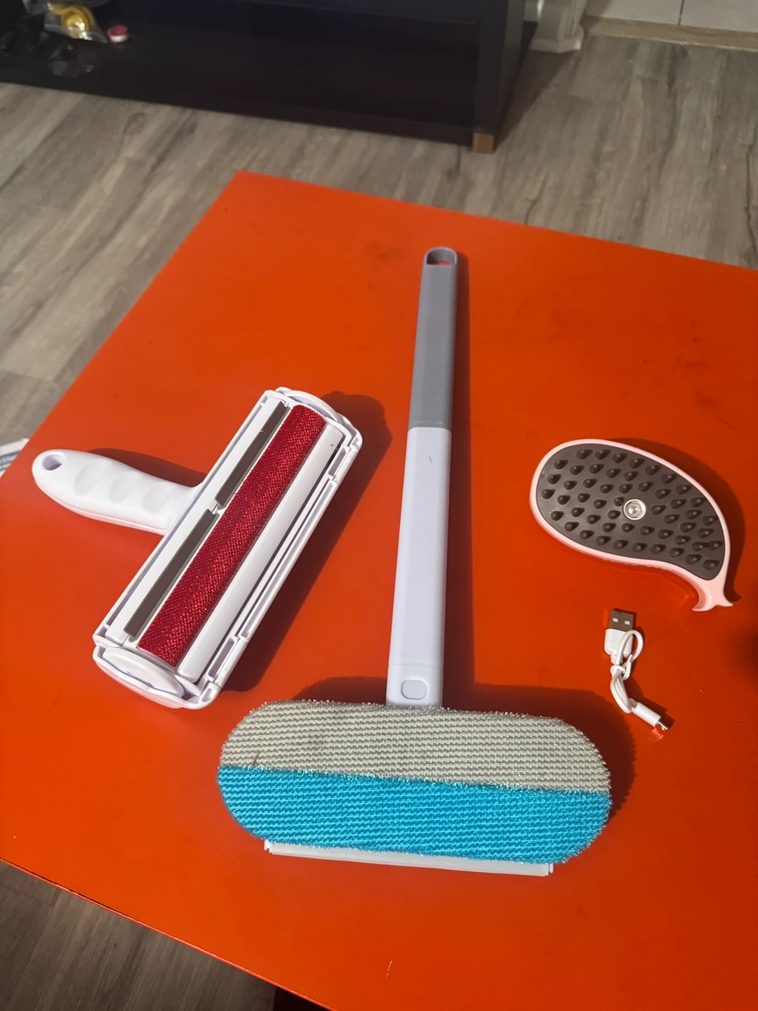 Rechargeable Lint Roller with 2 Brushes and USB Cable(3 bundle)