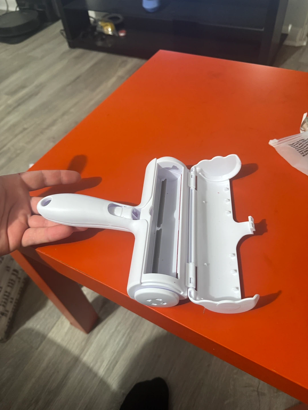 Rechargeable Lint Roller with 2 Brushes and USB Cable(3 bundle) - photo 4