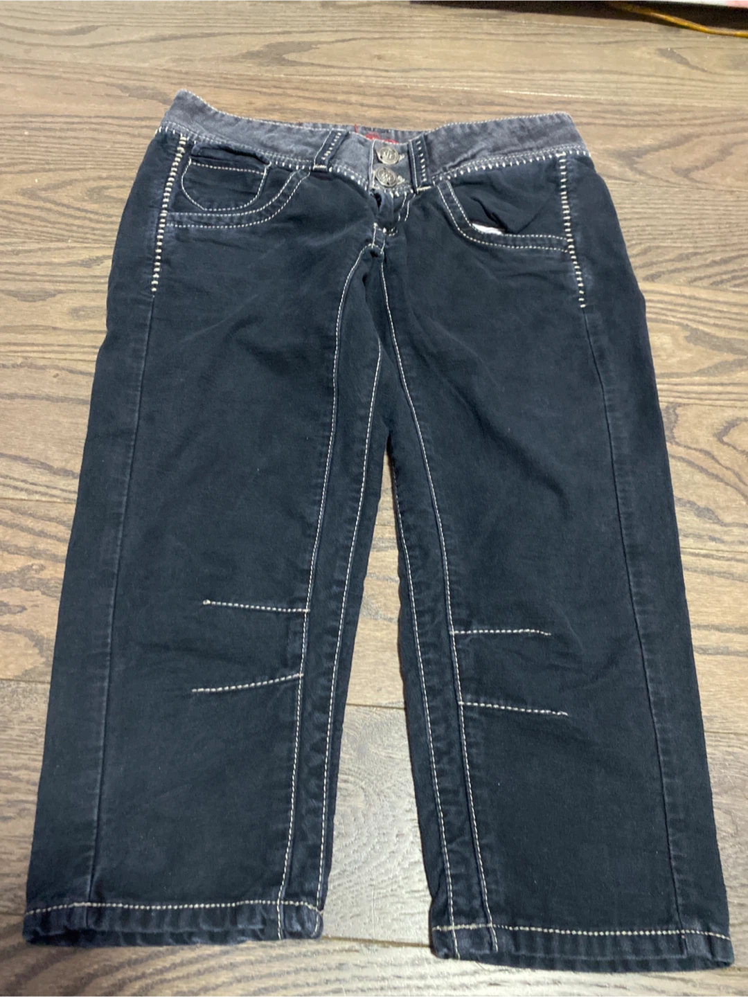 Size 28 Indian Rose Black Embroidered Cropped Jeans