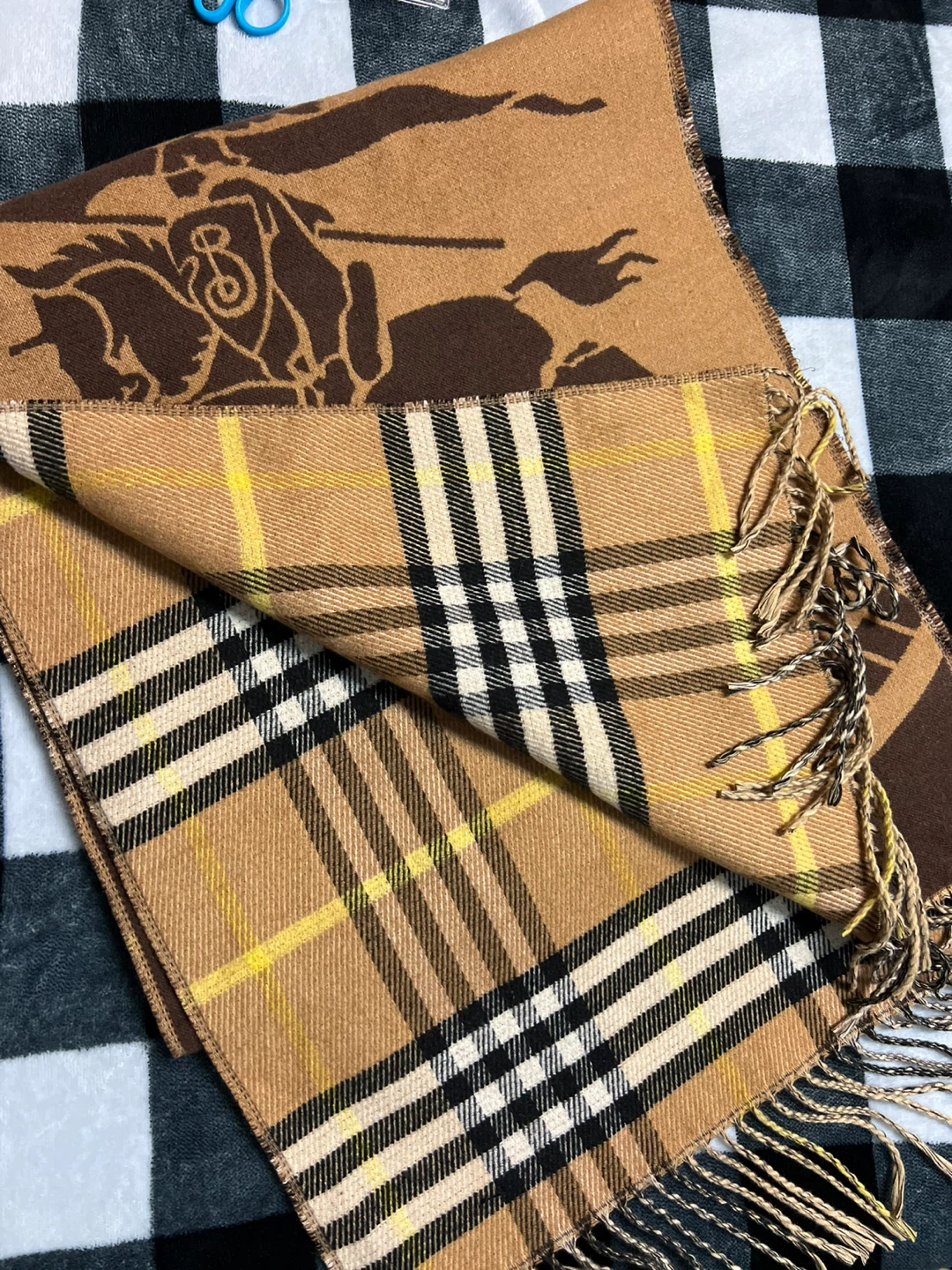 Burberry Scarf - photo 2