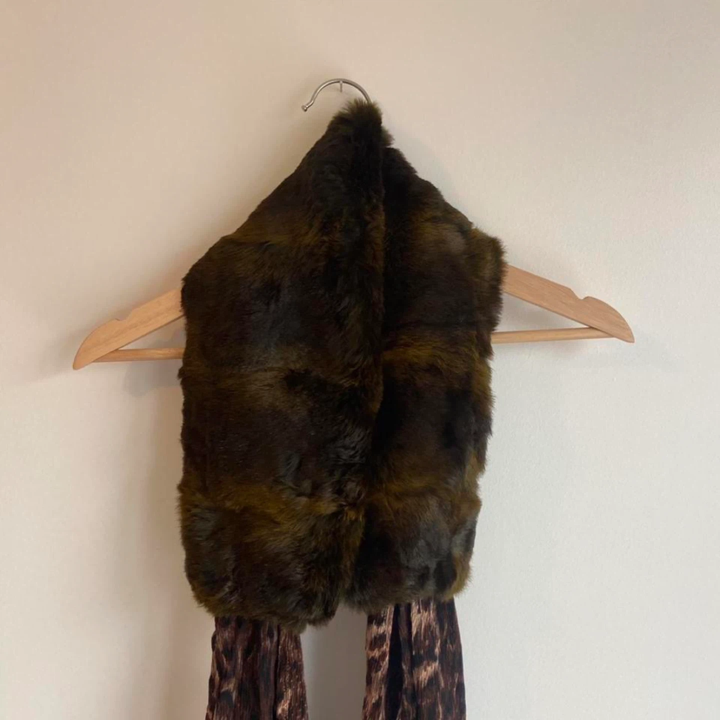 Faux Fur & Leopard Print Scarf - photo 3