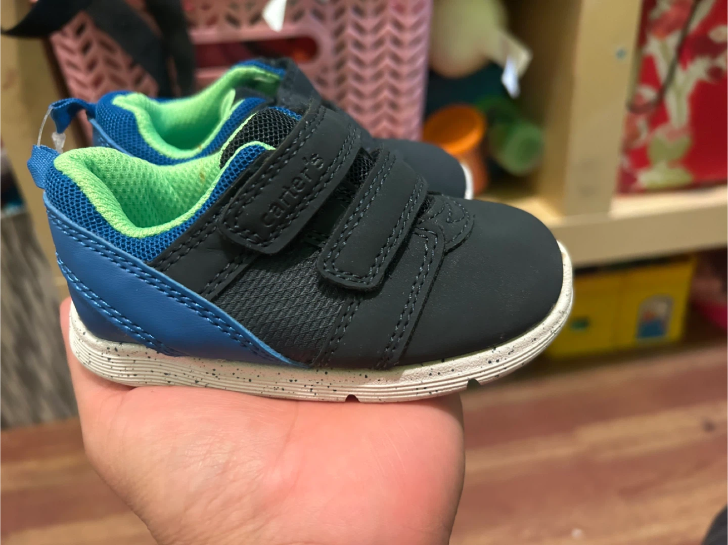 Carter’s baby shoes size 4.5 🥕
