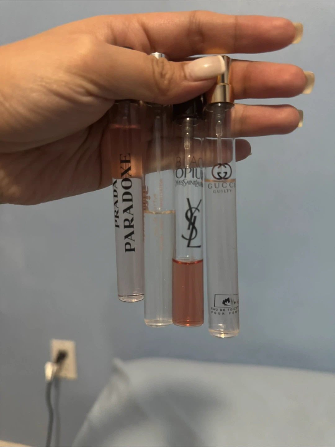 Prada,Gucci, Cosmic And Ysl perfume samples - photo 2