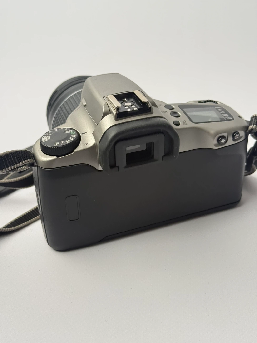 Canon EOS 3000 SLR 35mm Film Camera with Lens - photo 2
