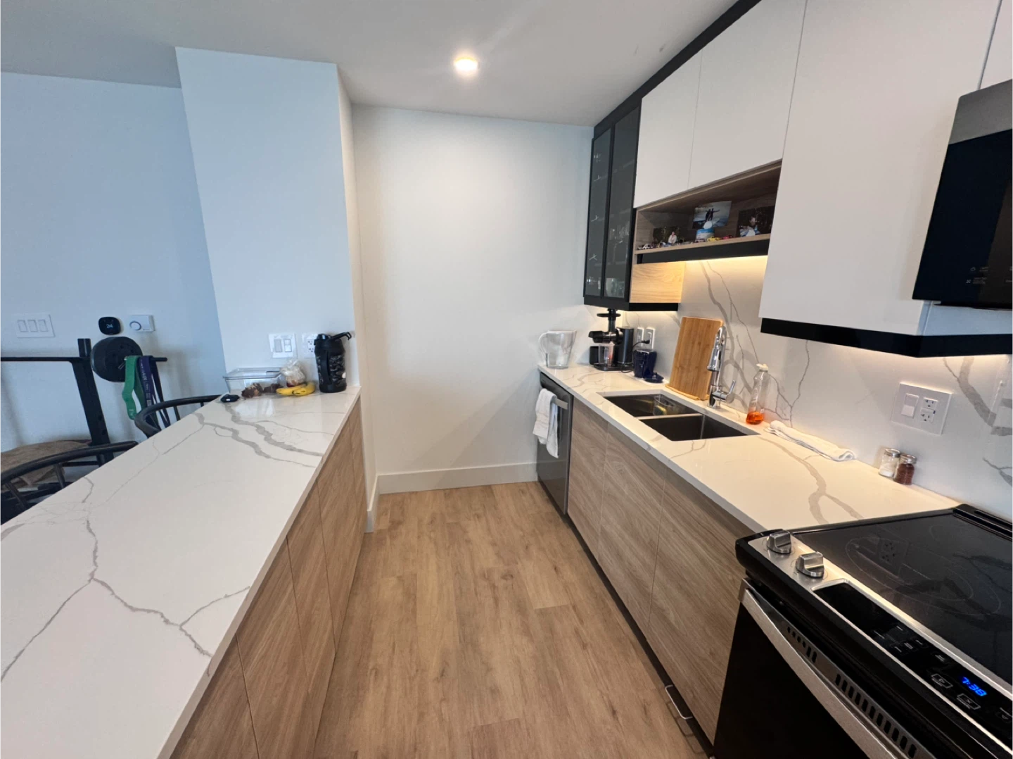 1 bd 1 bath modern unit - photo 3
