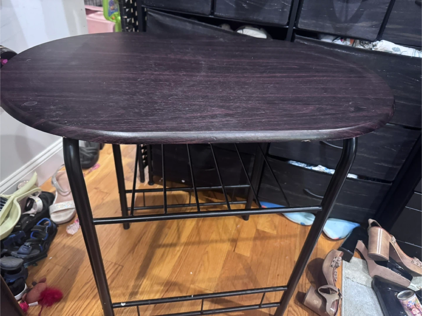 Mini table with two chairs